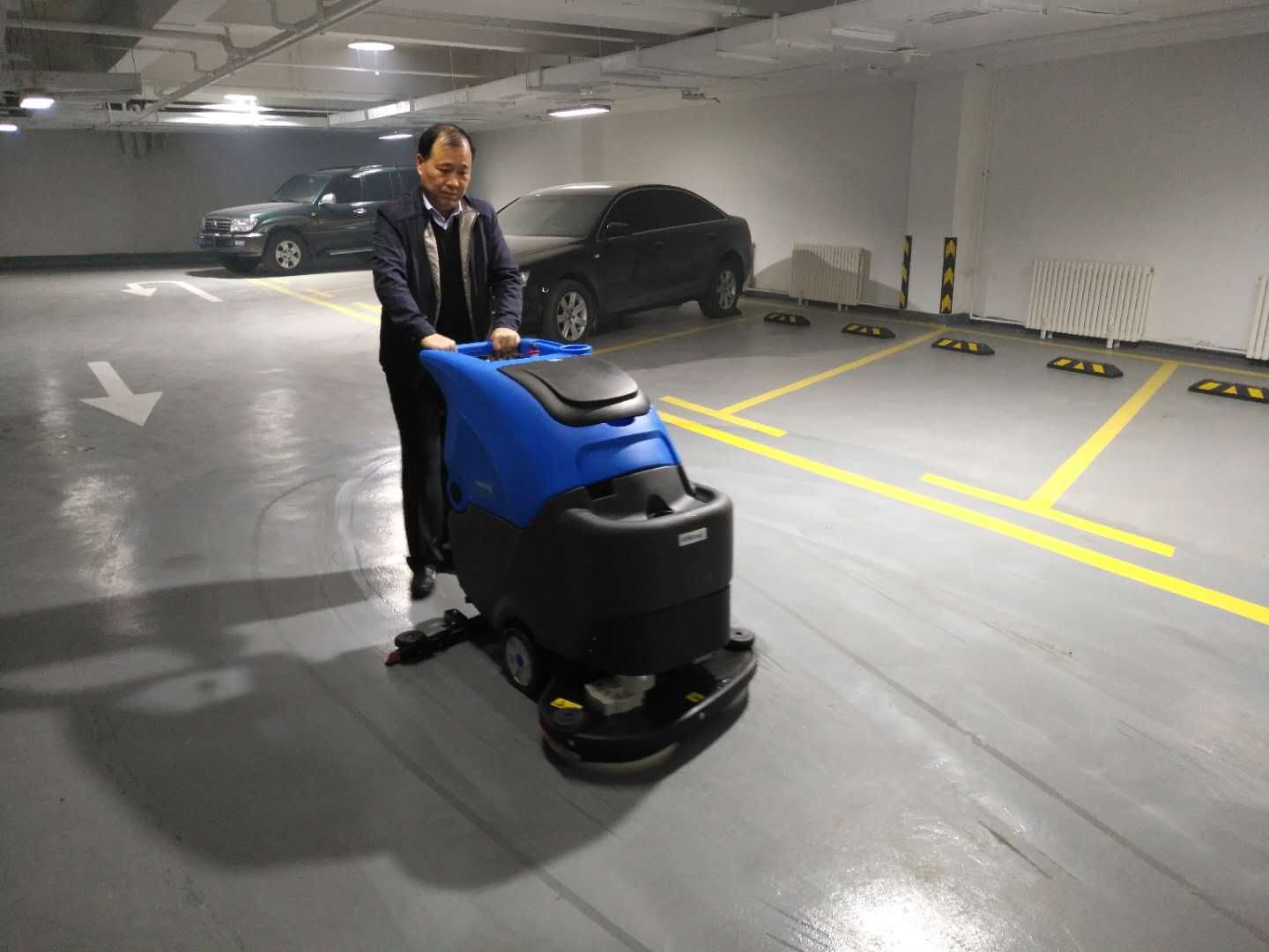 洗地機、掃地車，新一代--工廠保潔標配