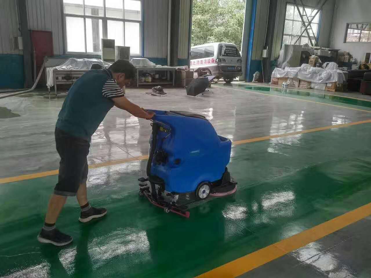 手推式洗地機--現代工商業的基本需要