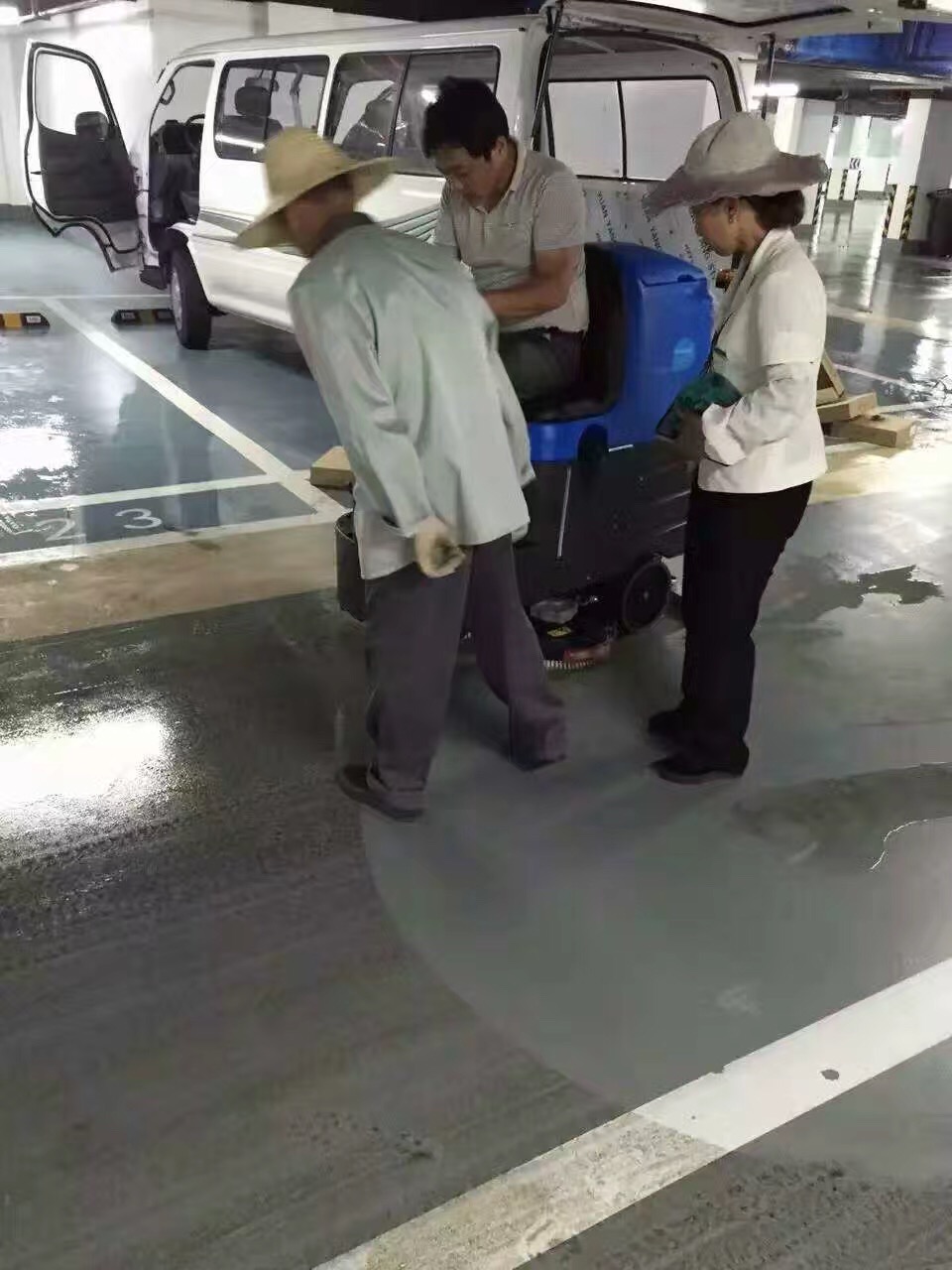 高效清潔地面的秘方---洗地機，一般人我不告訴他
