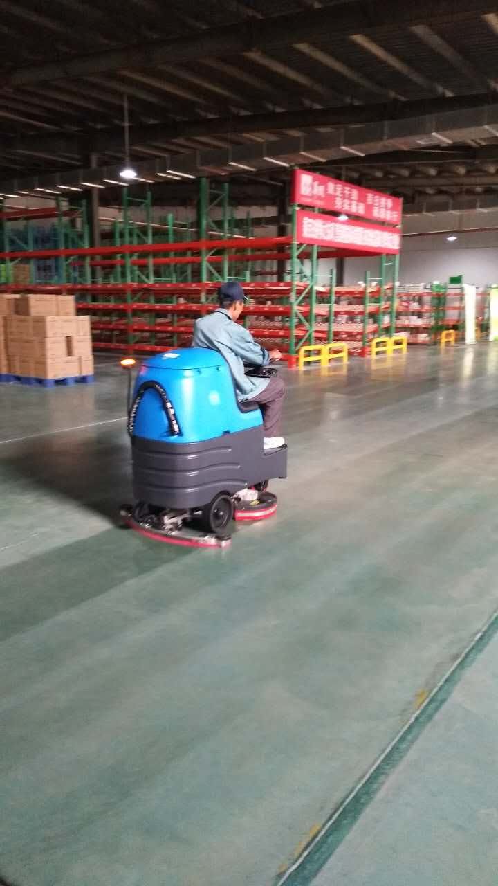 淺談洗地車與掃地車的清潔優勢