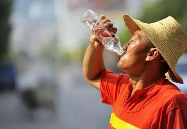 容恩助力夏季高溫清潔作業